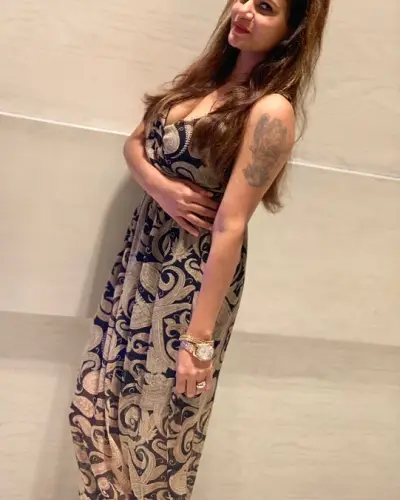 Devgadh Baria Escort